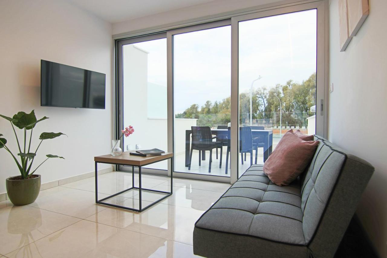 Phaedrus Living - Seaside Luxury Flat Harbour 105 Appartement Paphos Buitenkant foto
