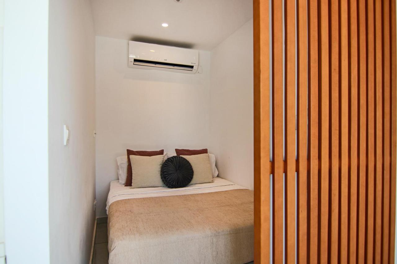 Phaedrus Living - Seaside Luxury Flat Harbour 105 Appartement Paphos Buitenkant foto